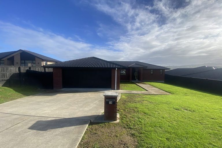 Photo of property in 14 James Elliot Way, Pokeno, 2402