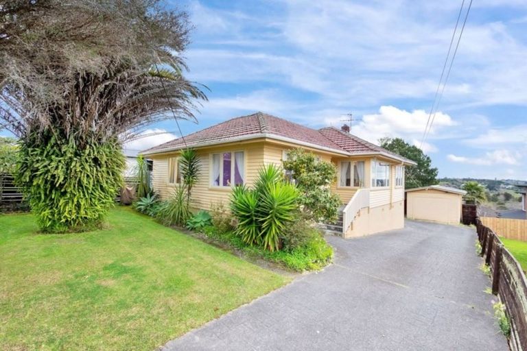 Photo of property in 213 Sturges Road, Henderson, Auckland, 0612