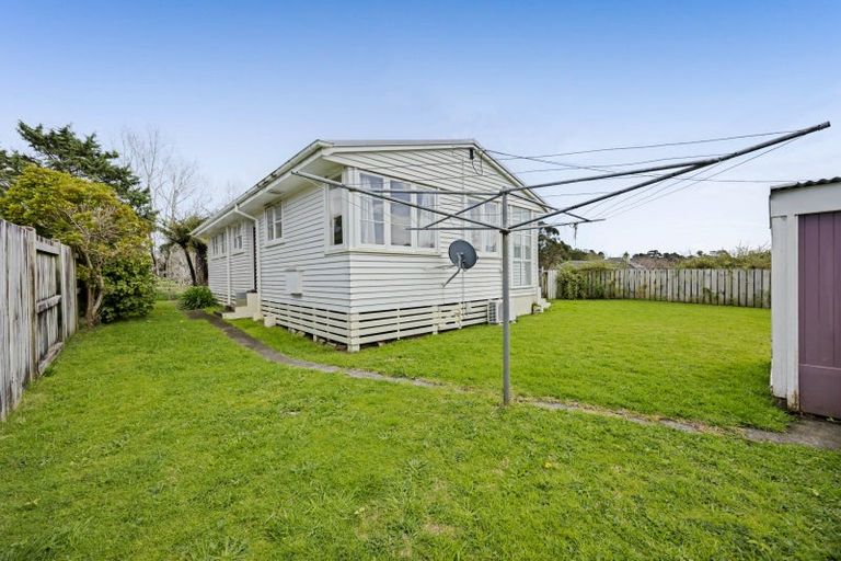 Photo of property in 32b Seaview Road, Marfell, New Plymouth, 4310