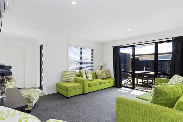 Photo of property in 2 Kotiate Street, Papamoa Beach, Papamoa, 3118