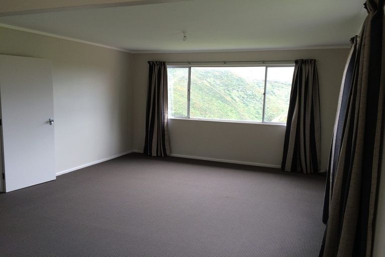 Photo of property in 12 Winnipeg Way, Kingston, Wellington, 6021