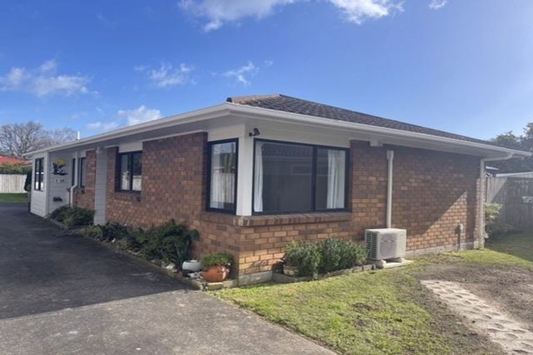 Photo of property in 1/18 Ross Martin Court, Conifer Grove, Takanini, 2112