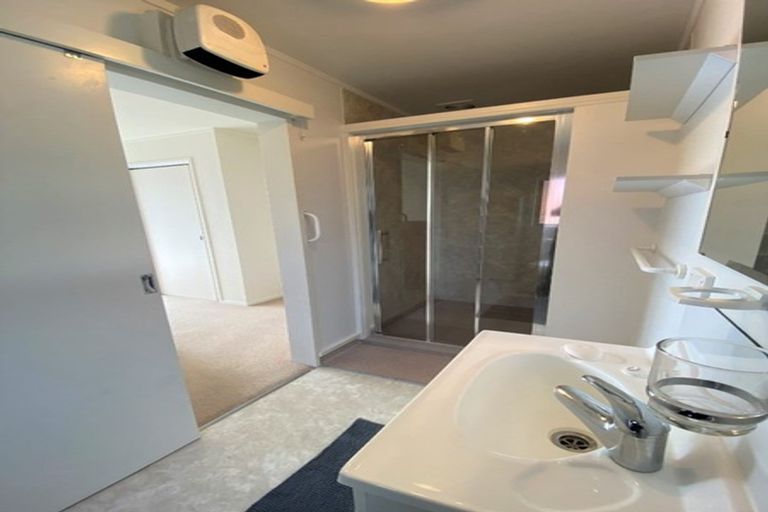 Photo of property in 21 Isadore Road, Saint Clair, Dunedin, 9012