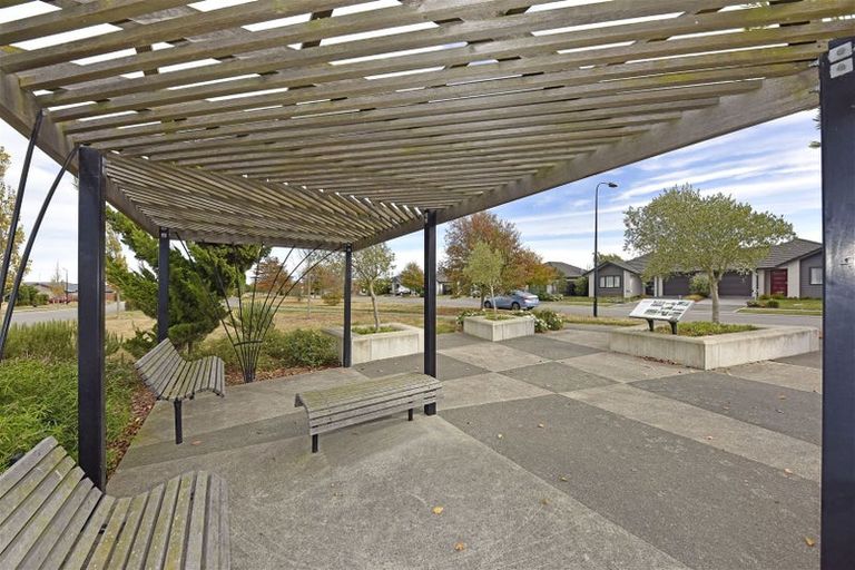 Photo of property in 40 Lansdowne Way, Rolleston, 7615