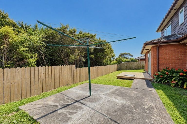 Photo of property in 10 Andrusha Place, Flat Bush, Auckland, 2019
