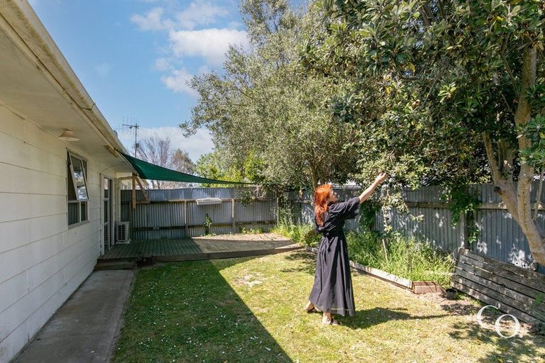 Photo of property in 2/9 Lyttelton Crescent, Tamatea, Napier, 4112