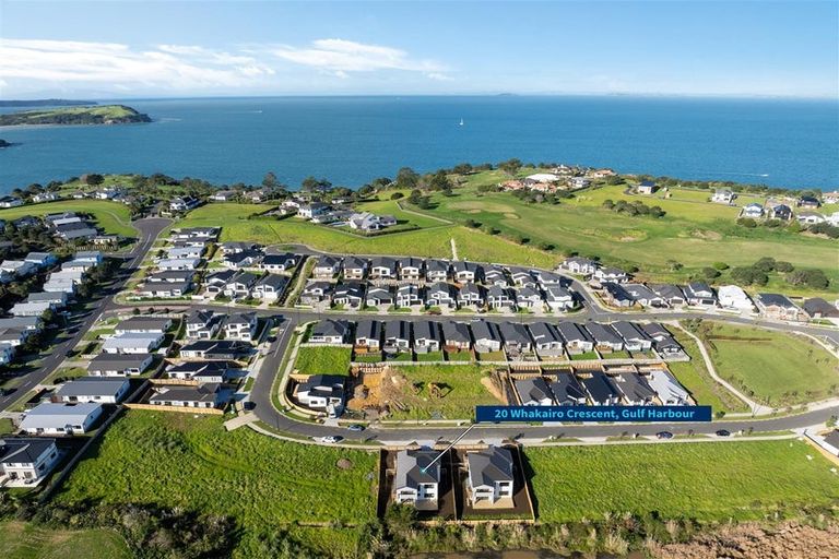 Photo of property in 25 Whakairo Crescent, Gulf Harbour, Whangaparaoa, 0930