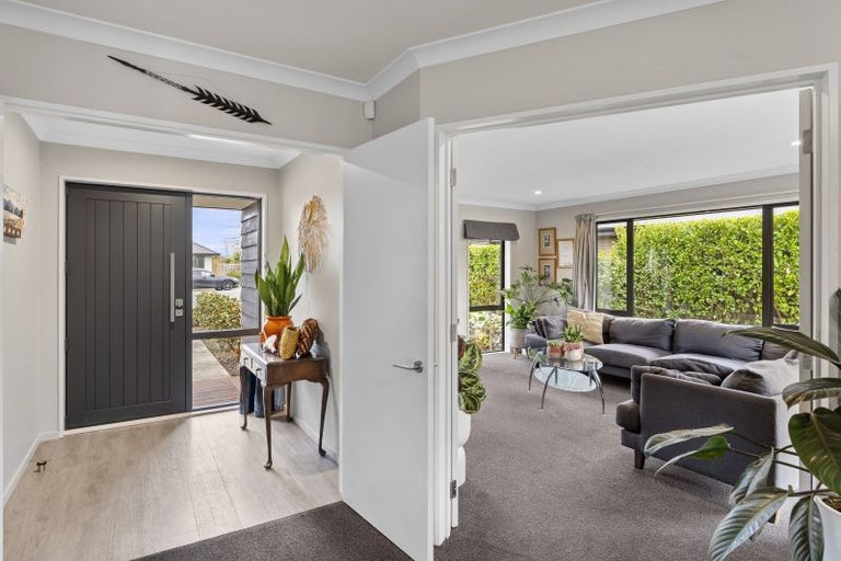 Photo of property in 67 Willowside Place, Amberley, 7410