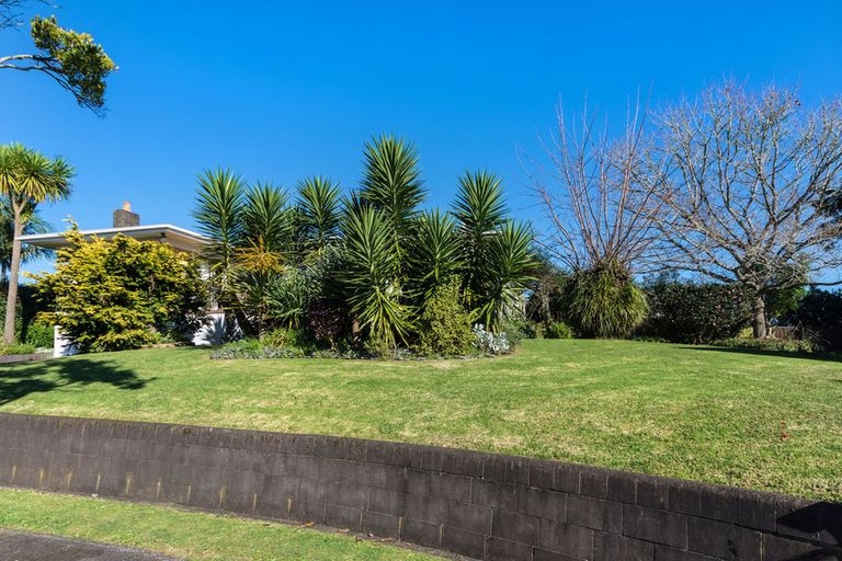 Photo of property in 8 Cardiff Street, Pukekohe, 2120