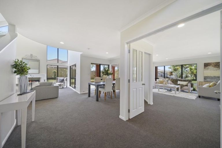 Photo of property in 1 Fencotie Place, Northpark, Auckland, 2013