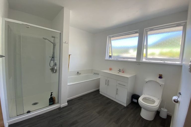 Photo of property in 18b Nelson Square, Picton, 7220