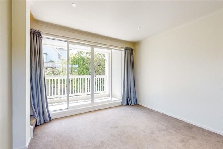 Photo of property in 2/57 Simla Crescent, Khandallah, Wellington, 6035