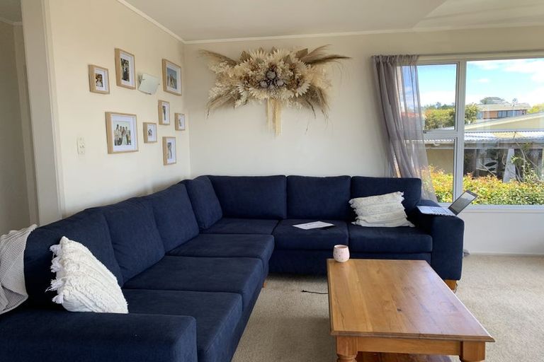 Photo of property in 18 Scott Road, Stanmore Bay, Whangaparaoa, 0932