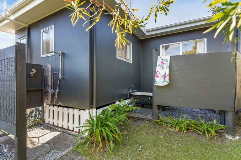 Photo of property in 132 Achilles Avenue, Whangamata, 3620