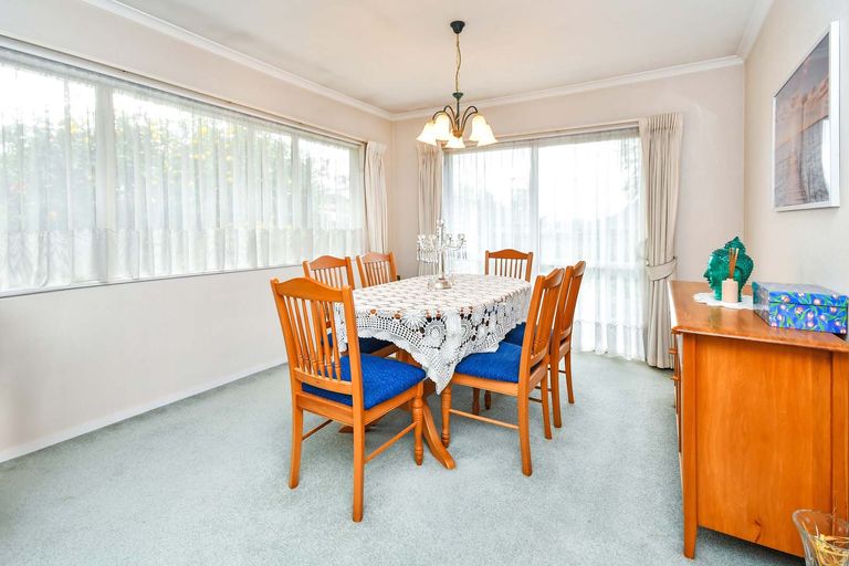 Photo of property in 83 Rushgreen Avenue, Pahurehure, Papakura, 2113