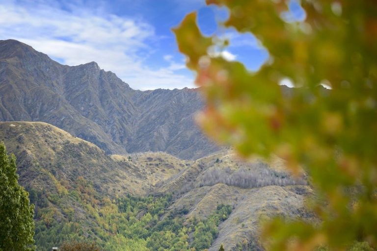 Photo of property in 8 Butel Avenue, Arrowtown, 9302