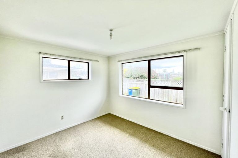 Photo of property in 1/45 Blacklock Avenue, Henderson, Auckland, 0612