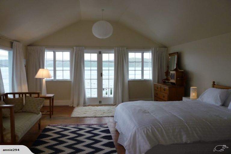 Photo of property in 163 Marine Parade, Seatoun, Wellington, 6022