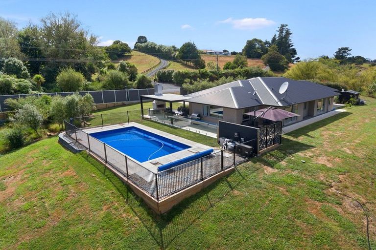 Photo of property in 721 Grove Road, Karamu, Hamilton, 3285