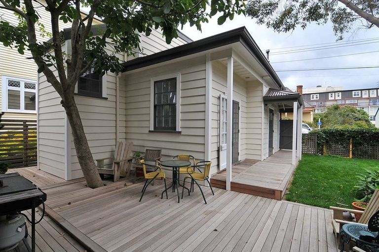 Photo of property in 61 Nairn Street, Mount Cook, Wellington, 6011