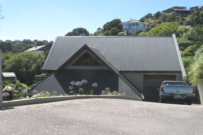 Photo of property in 112 Volga Street, Island Bay, Wellington, 6023