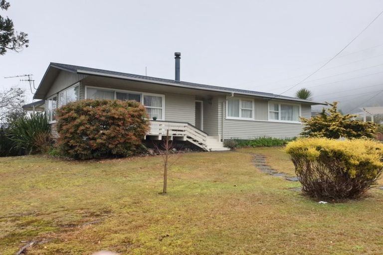 Photo of property in 2 Teal Place, Selwyn Heights, Rotorua, 3015
