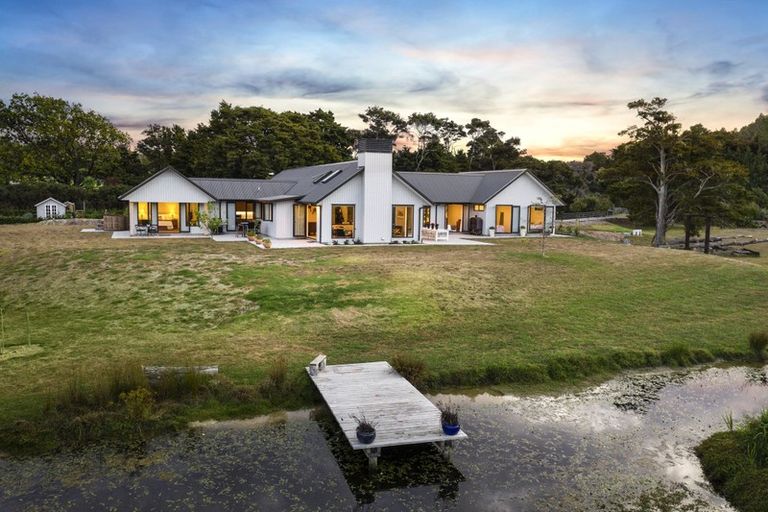 Photo of property in 1164 Weranui Road, Wainui, Silverdale, 0994