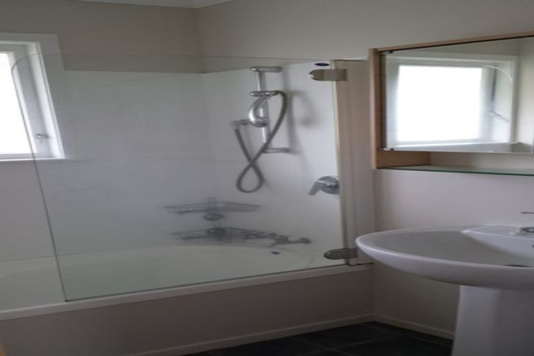 Photo of property in 3/264 Lake Road, Hauraki, Auckland, 0622