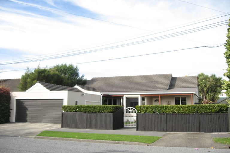 Photo of property in 72 Hall Crescent, Epuni, Lower Hutt, 5011