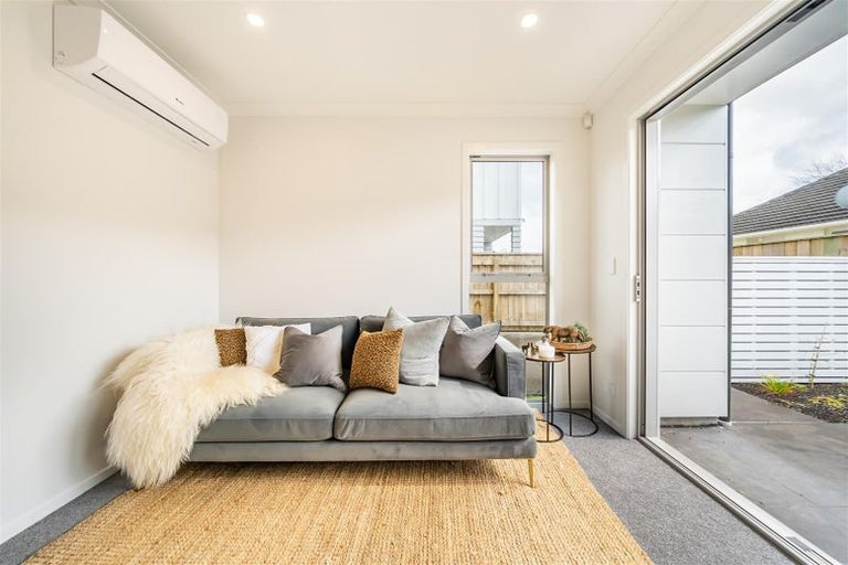 Photo of property in 44b Pine Avenue, Upper Hutt Central, Upper Hutt, 5018