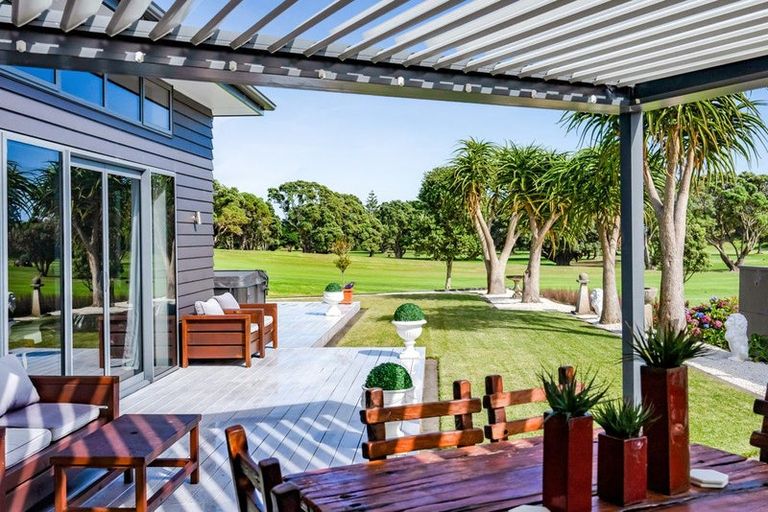 Photo of property in 10 Augusta Grove, Waiwhakaiho, New Plymouth, 4312