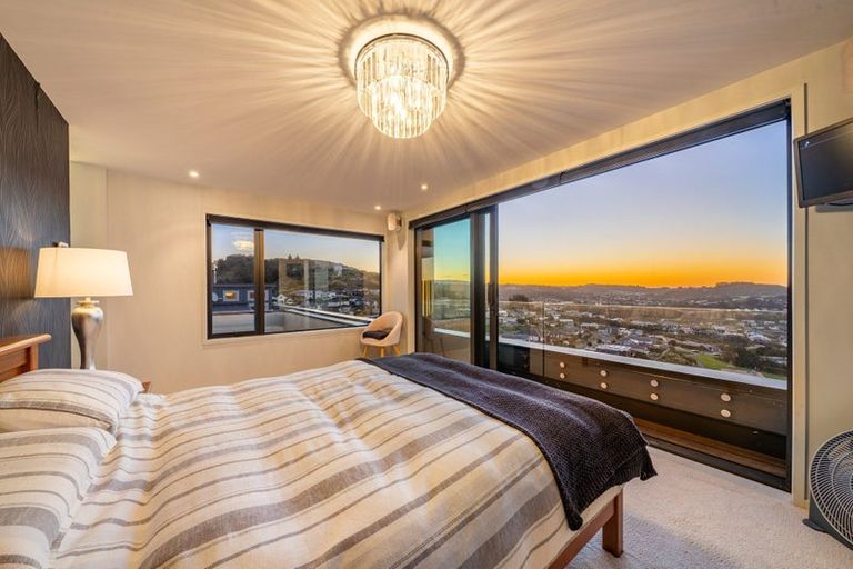 Photo of property in 91 Endeavour Drive, Whitby, Porirua, 5024