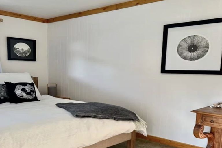 Photo of property in 84 Shakespear Road, Army Bay, Whangaparaoa, 0930