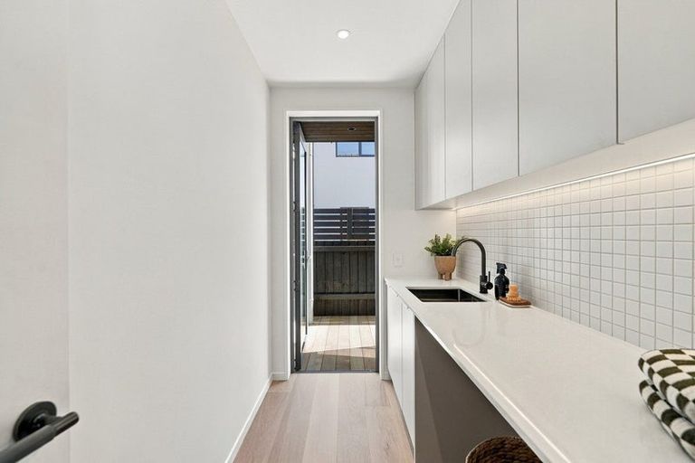 Photo of property in 183a Weston Road, St Albans, Christchurch, 8052