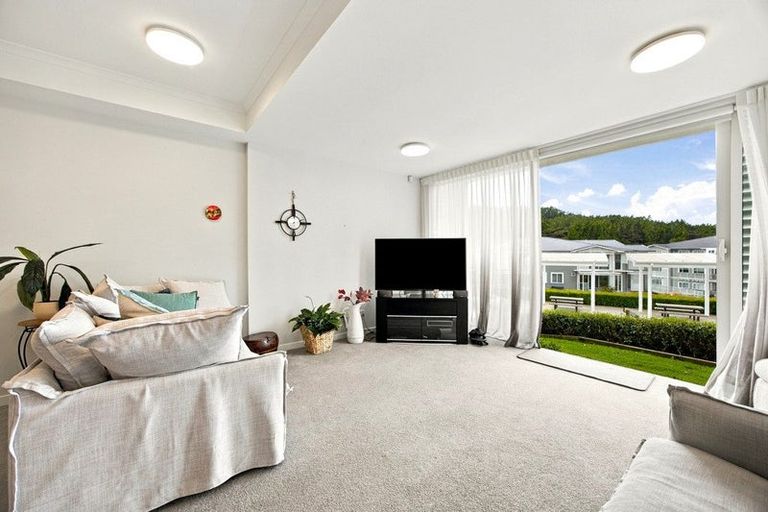 Photo of property in 148 Landmark Terrace, Orewa, 0931