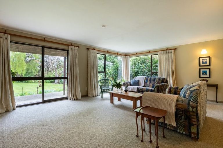 Photo of property in 119 Paekakariki Hill Road, Pauatahanui, Porirua, 5381