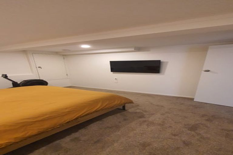 Photo of property in 55 Coronation Road, Hillcrest, Auckland, 0627