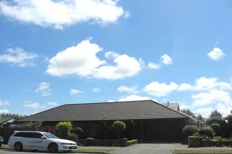 Photo of property in 2/286 Sawyers Arms Road, Bishopdale, Christchurch, 8053