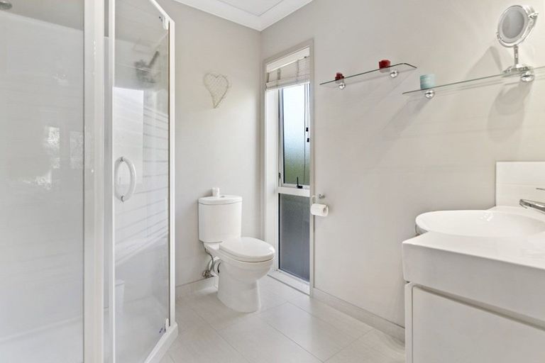 Photo of property in 107 Twin Oak Avenue, Papamoa Beach, Papamoa, 3118