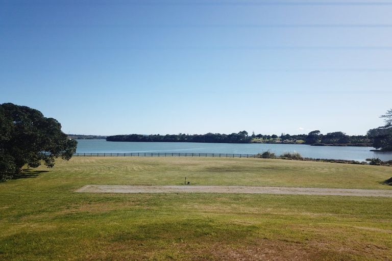 Photo of property in 17 Goble Road, Clarks Beach, 2679