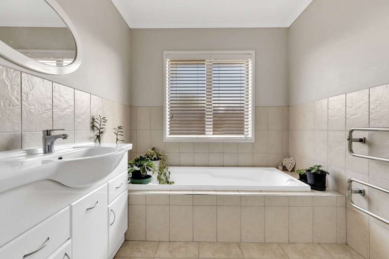 Photo of property in 7 Bahamas Key, Papamoa Beach, Papamoa, 3118