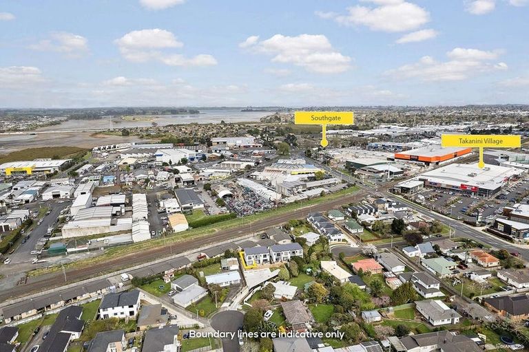 Photo of property in 1/17 Glenburn Place, Papakura, 2110