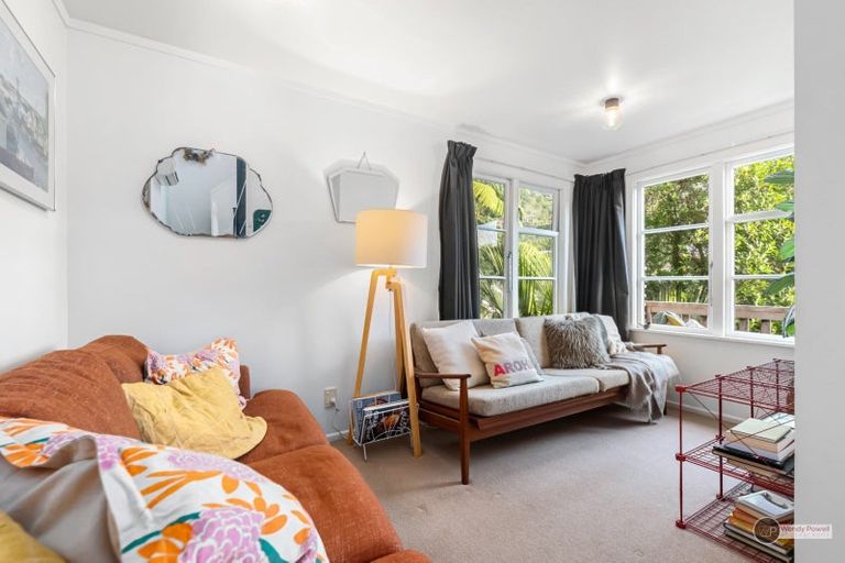 Photo of property in 166 Seddon Street, Naenae, Lower Hutt, 5011