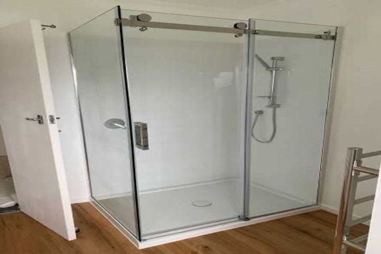 Photo of property in 135 View Road, Sunnyvale, Auckland, 0612