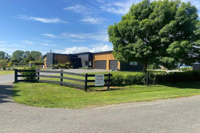 Photo of property in 24 Ivy Lane, Ohau, Levin, 5570