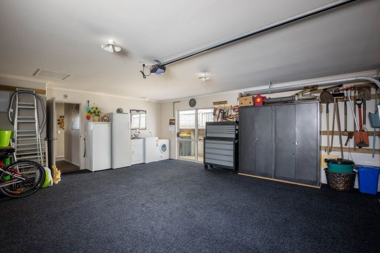 Photo of property in 11f Lemont Place, Westown, New Plymouth, 4310