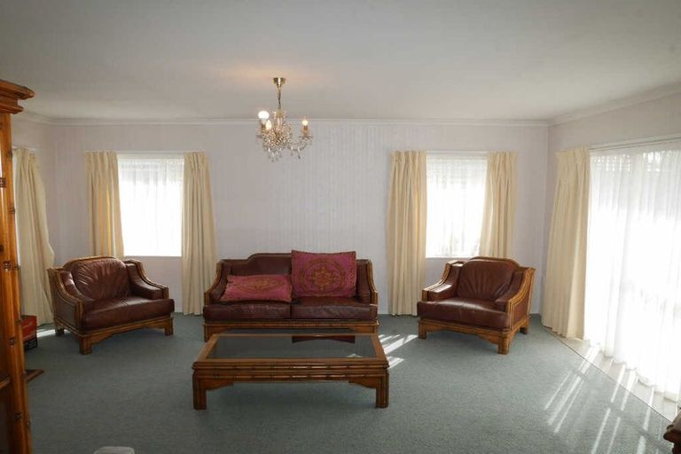 Photo of property in 9 Greenaway Road, Waikanae, 5036