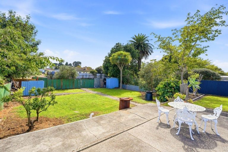 Photo of property in 42 Harper Street, Gonville, Whanganui, 4501