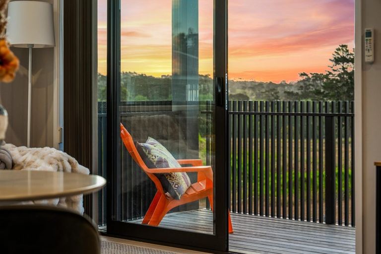 Photo of property in 24 Pukewhero Rise, Westgate, Auckland, 0614