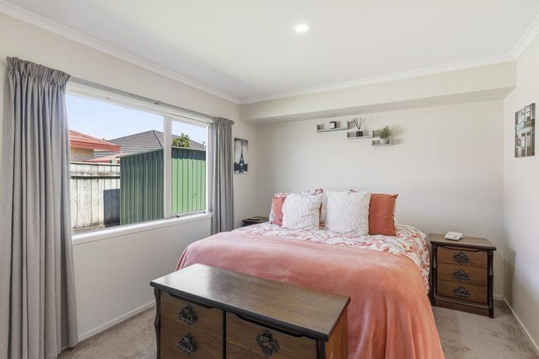 Photo of property in 5 Ahmad Close, Levin, 5510